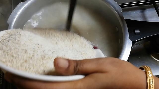 పల్లెటూరి లో చేసుకునే జొన్న సంగటి || Village style Jonna Sangati recipe || Jowar recipe смотреть онлайн