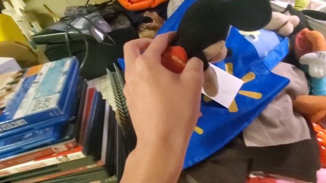 Mickey Mouse in Public Domain! (plush short) смотреть онлайн