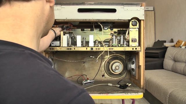 Установка MP3 панели с Aliexpress в ламповую радиолу Rigonda 102. "Гаражный вариант". смотреть онлайн