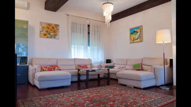 Двухэтажная вилла в испанском стиле c дизайнерским ремонтом, мебелью, смотреть онлайн