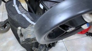 Замена заднего колеса Peg-Perego Si