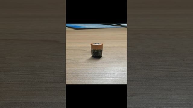 Ролик про батарейку #shorts смотреть онлайн