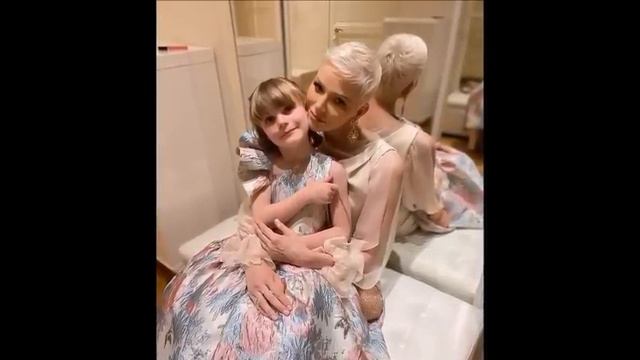 ✅Charlene de Mónaco habla: "Me parecen lamentables los rumores sobre mi relación con Alberto"👑😲😏 смотреть онлайн