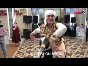 Абдумамад Бекмамадов   ---    Бехтарин ракси Бадахшони  бо аспак ..