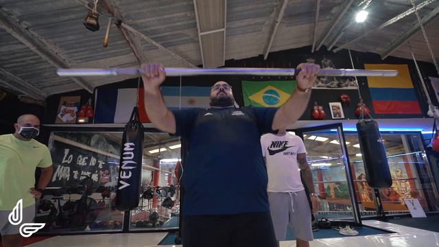 CHANGE THE GAME - Entrenando con un boxeador- Pablo S01E06 смотреть онлайн