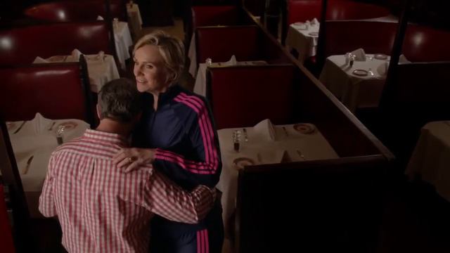 Who Are You Now - Glee Cast - Lea Michele & Jane Lynch смотреть онлайн