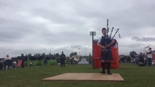 Piper Bobby competing. смотреть онлайн