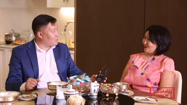 Танайд хоноё: Үржингийн Хүрэлбаатар Яруу найрагч смотреть онлайн