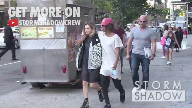 Jaden Smith and his girlfriend Sarah Snyder enjoy their young love in NYC смотреть онлайн