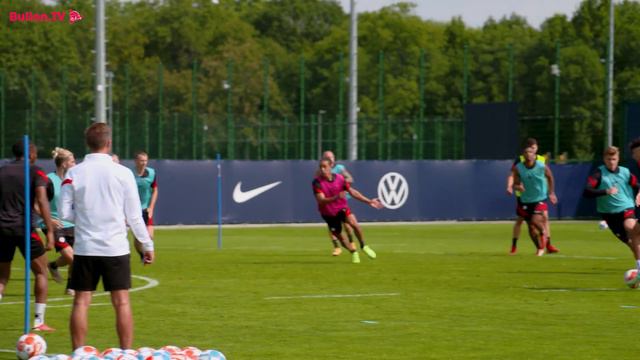 RB Leipzig Training | Yussuf Poulsen und Benny Henrichs kehren zurück смотреть онлайн