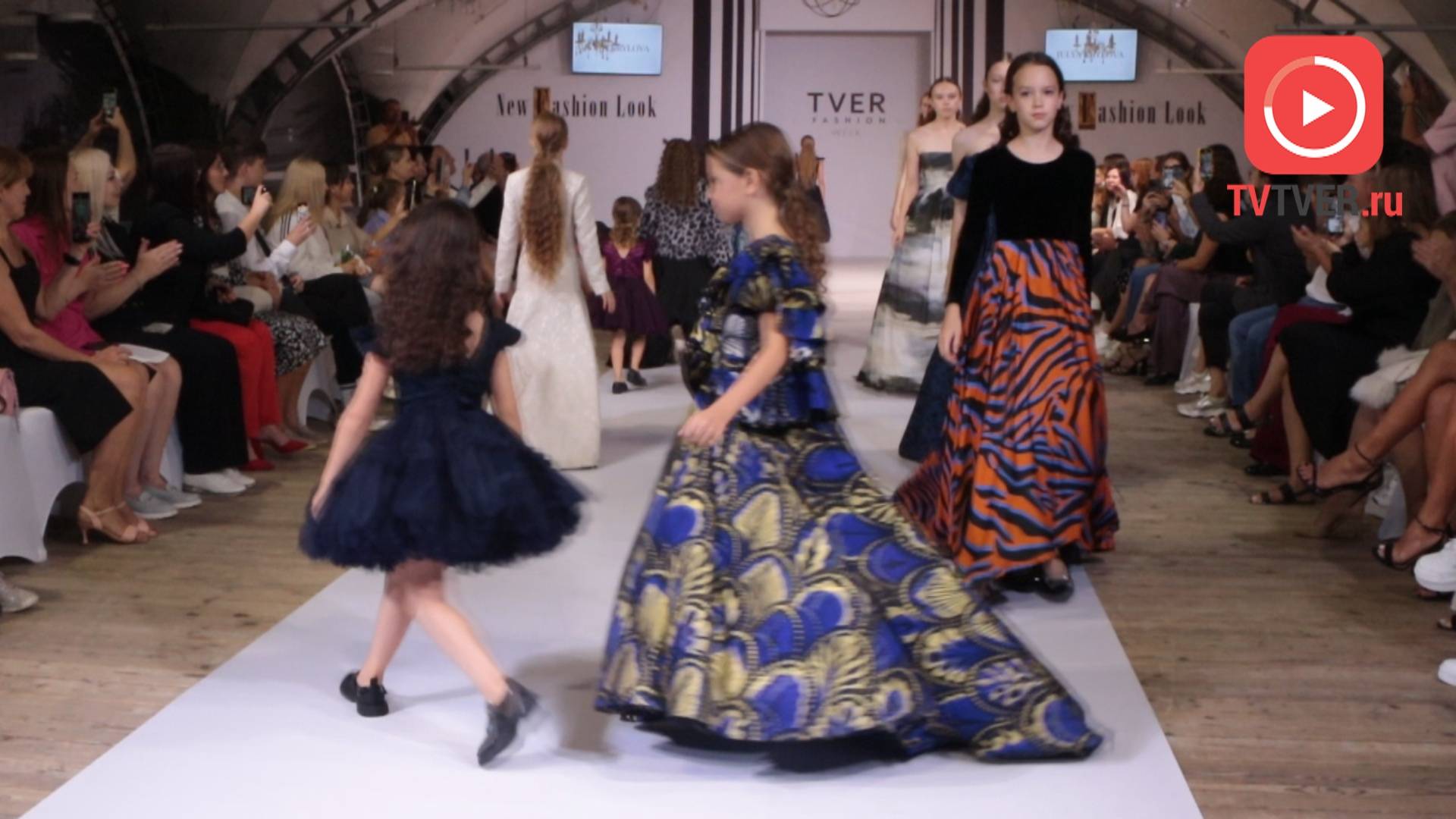 На Тверской неделе моды детские коллекции представили известные российские дизайнеры смотреть онлайн