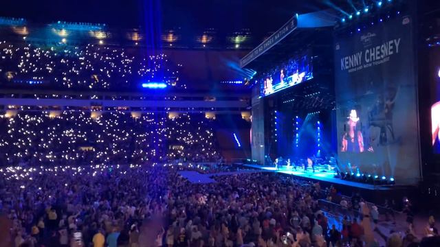 Kenny Chesney, Anything but Mine, Pittsburgh смотреть онлайн