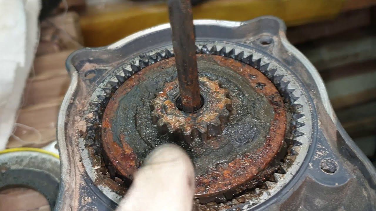 Разборка лебедки Warn XL3000 на Can-Am Brp Outlander 1000 XMR смотреть онлайн