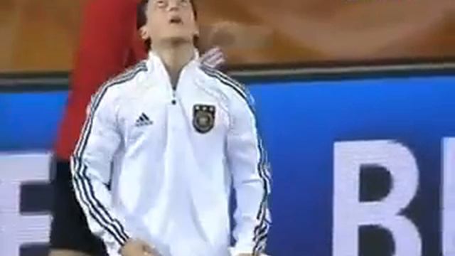 Выпала жевачка но он не обломался))) смотреть онлайн