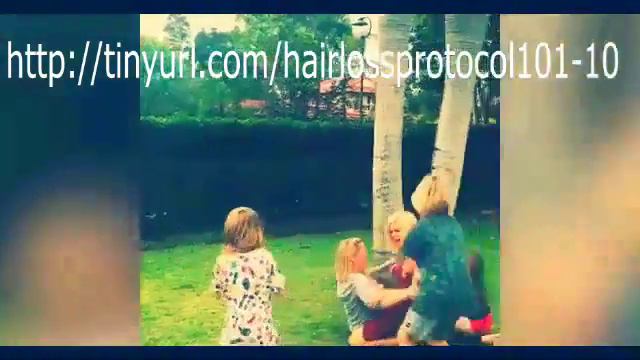 Sophie Monk tackles her sister before being attacked by children смотреть онлайн