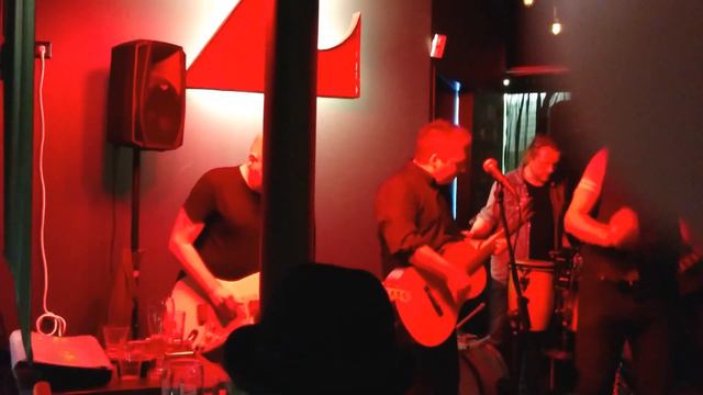 Joensuu Riihimäki feat. Esa Eloranta , live at Cafe Zoceria Espoo смотреть онлайн