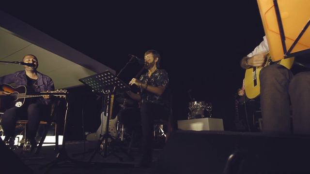 Budiño, Javier Limón, Luiz Caracol (O Pateado / Vou) смотреть онлайн