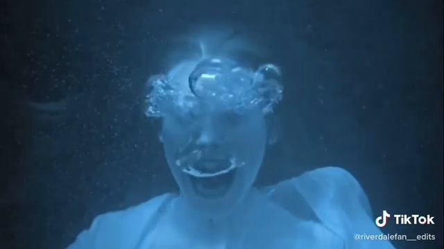 Такая милая девушка как Мэделин Пэтш сыграла такую стерву ... смотреть онлайн