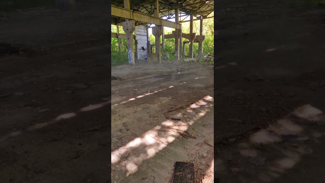 Крутится Вертится Дрон над землёй, хочет упасть  #fpvfreestyle #drone #droneracing #КиШ #fpvvideo