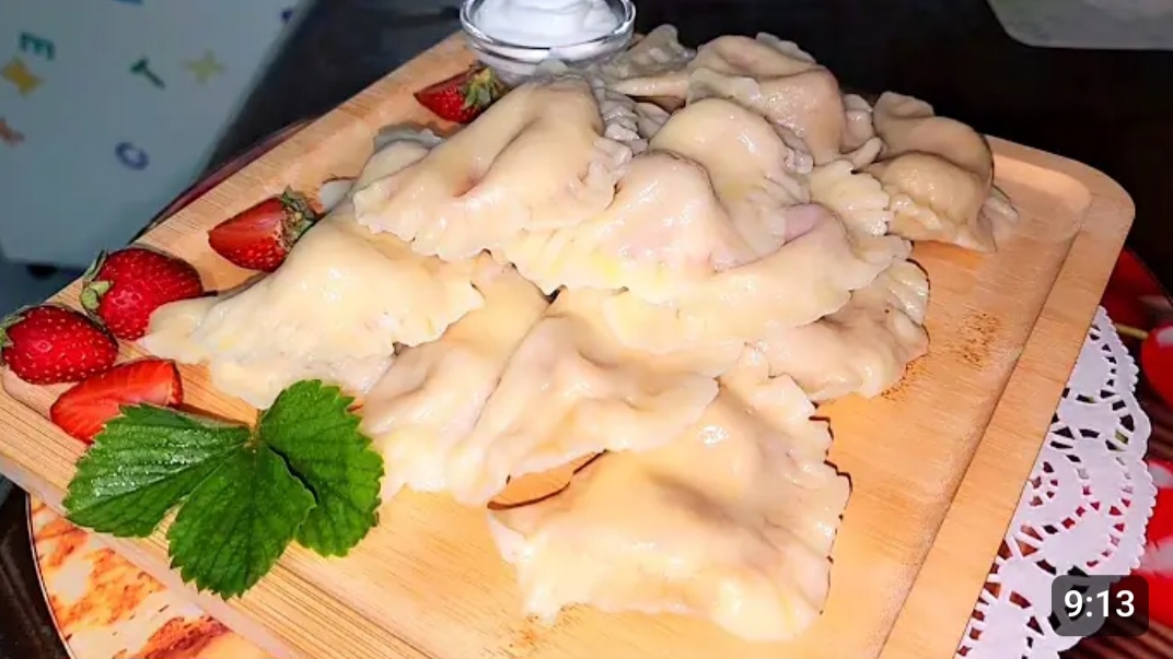 ВАРЕНИКИ С КЛУБНИКОЙ.ПРОСТО И ВКУСНО.😋🍓🍓🍓 смотреть онлайн