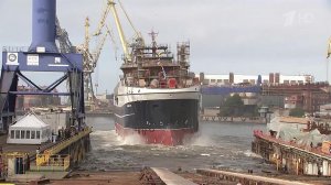 В Санкт-Петербурге спустили на воду морозильный супертраулер "Капитан Юнак"
