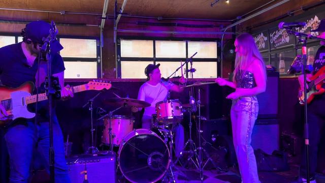 Andres Roa Nashville, Chad Carmona, Marie Wise-Hawkins смотреть онлайн