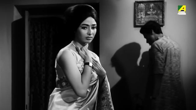 Chowringhee - Bengali Full Movie | Uttam Kumar | Biswajit Chatterjee | Supriya Devi