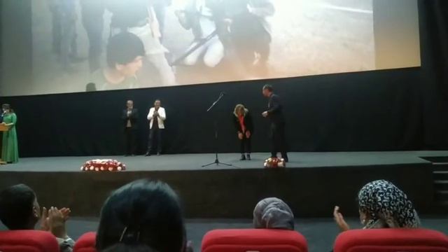 Нахустнамоиши филми "АВТОБУС" смотреть онлайн