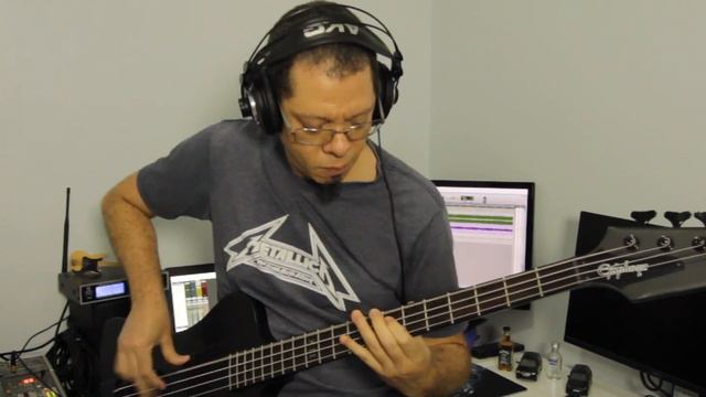 Ozzy Osbourne - Straight to Hell - Bass Cover смотреть онлайн