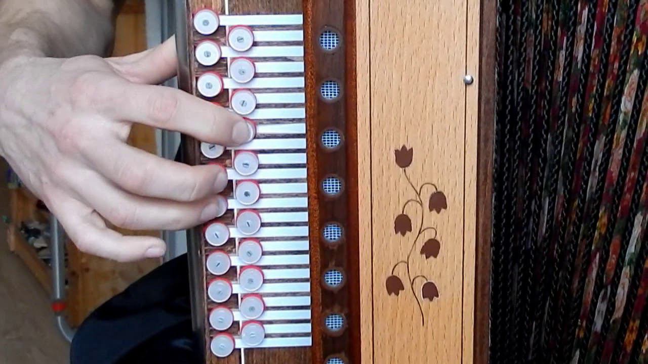 Расцвела под окошком белоснежная вишня...(как играть на гармони) смотреть онлайн