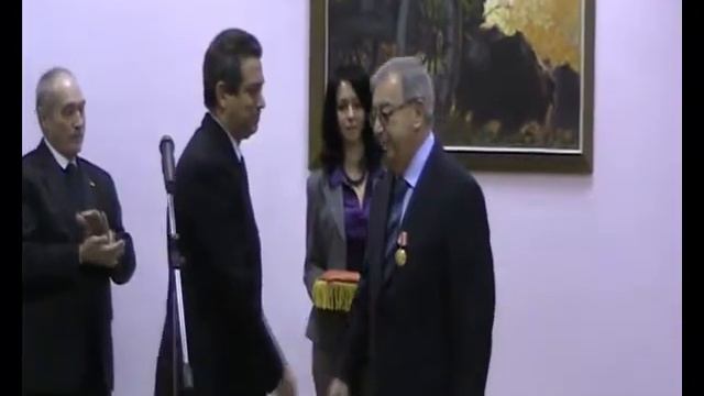 Condecoración de Evgeny Primakov con la orden de la Solidaridad de Cuba смотреть онлайн