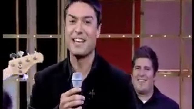 Gerrie Pretorius performs on Glitterati.mov смотреть онлайн