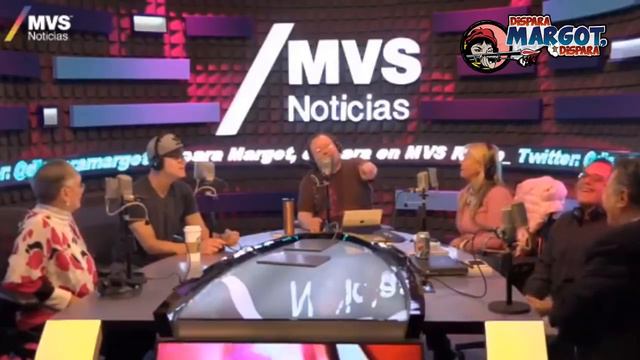 Jorge Ortiz de Pinedo y Susana Alexander presentando la obra Cosas de Mamá y Papá смотреть онлайн