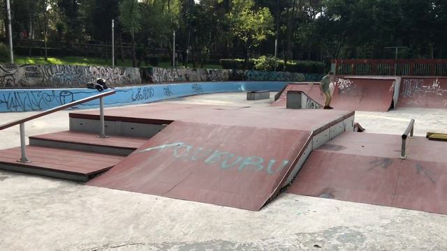 Old parks in Mexico Oscar Larios смотреть онлайн