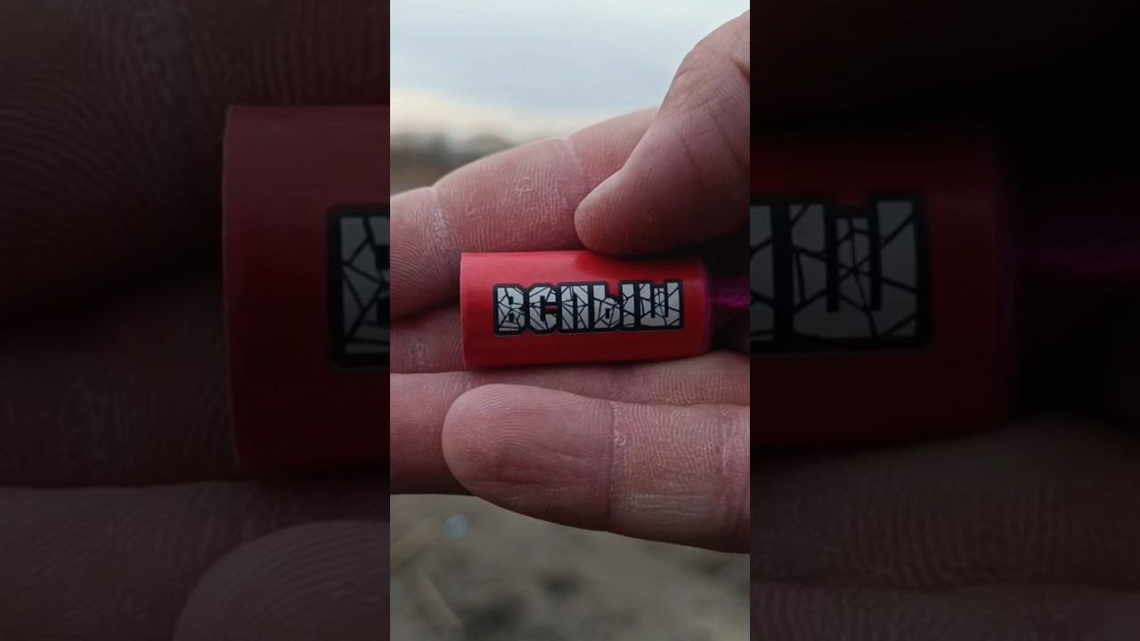 ПЕТАРДА ВСПЫШ / СТРОБОСКОП / ВЗРЫВ / #пиротехника #петарды #корсары #взрыв #петарда смотреть онлайн