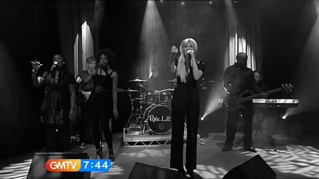 Pixie Lott Cry Me Out (LIVE) смотреть онлайн