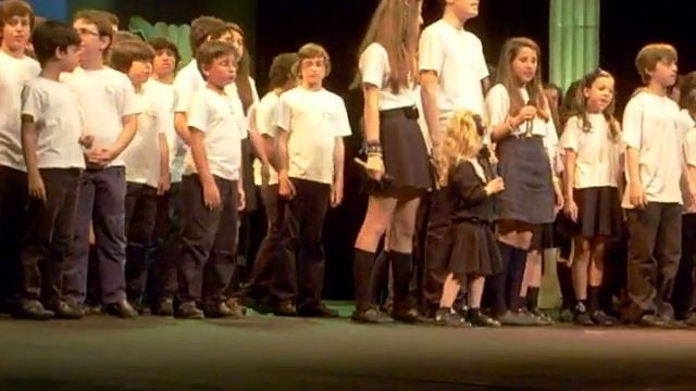 PATRICIA RUSSO //Someone Like You (Coro Pequenas Vozes) смотреть онлайн
