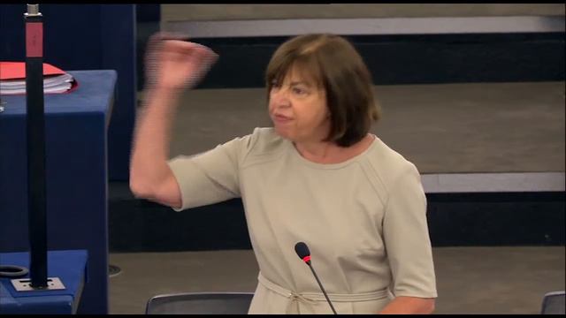 Rebecca Harms on the current situation in Greece смотреть онлайн