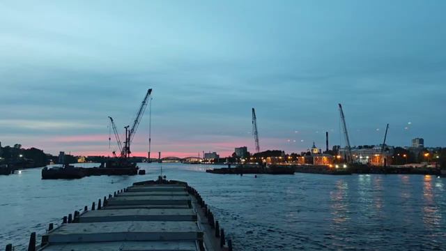 Теплоход КУНЦЕВО прибывает в Санкт-Петербург🇷🇺🇷🇺🇷🇺
Тайм лапс. смотреть онлайн
