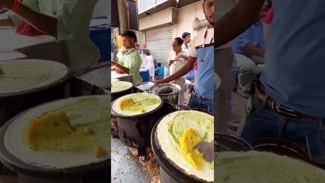 Индийские блинчики - Доса на улицах Мумбаи смотреть онлайн