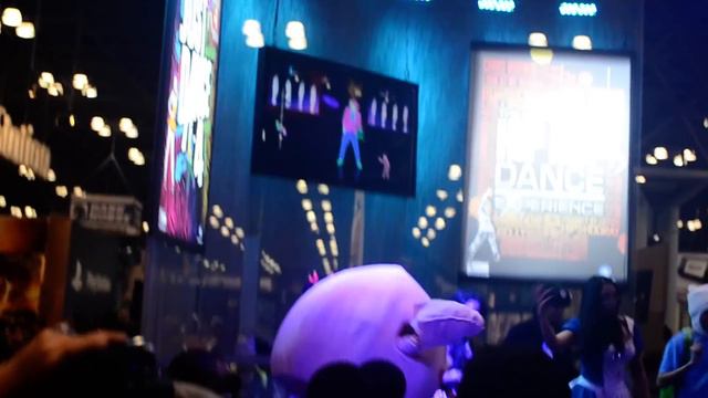 Tekken Cosplay Jin Roar/ Kirby Takes the Stage смотреть онлайн