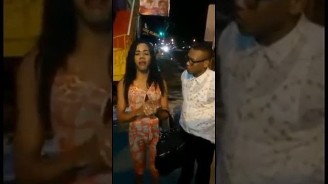 JULIO CESAR SANTANA - PREDICANDO A HOMOSEXUALES EX-COMPAÑEROS EN LAS CALLES смотреть онлайн