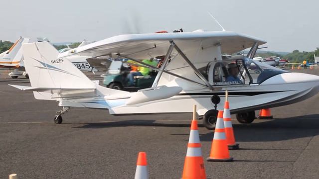 Sport Pilot Sea Rey Arrives at Robertson Field смотреть онлайн