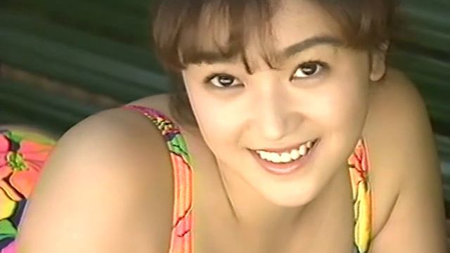 池上麗子「本当はIカップなの」水着グラビア vol.39 巻頭アイドル【懐かし動画】 смотреть онлайн