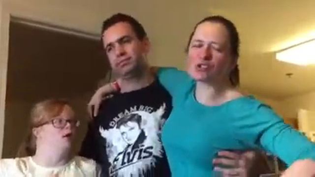 Dancing with James Bond! смотреть онлайн