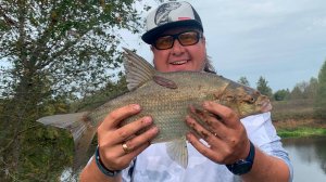 Рыбалка на реке Дубна! Готовим уху из свежей рыбы. Щука - Лещ )) Московская область но это не точно!