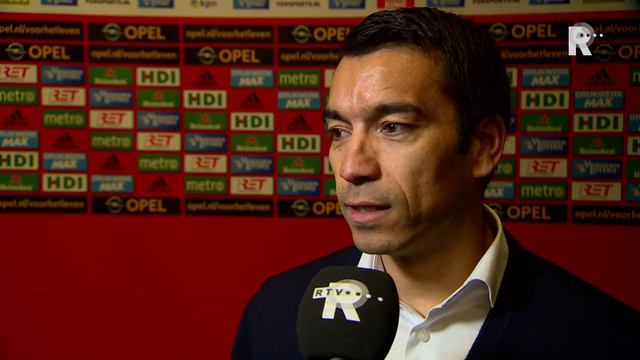 Giovanni van Bronckhorst na afloop van Feyenoord - Sparta смотреть онлайн