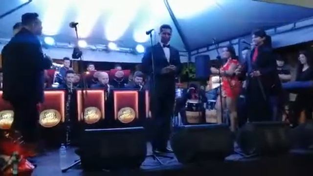 Manuel Freytes y Jorge Velasquez a dúo interpretando Flores Negras de Felipe Pirela смотреть онлайн