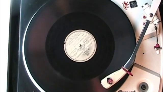 FATHER'S GOT 'EM by Debra Paget - from 1952 Stars and Stripes movie soundtrack смотреть онлайн