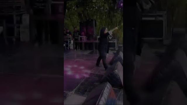 Simplemente Amigos (En vivo - canta perla yo me llamo Ana Gabriel) смотреть онлайн